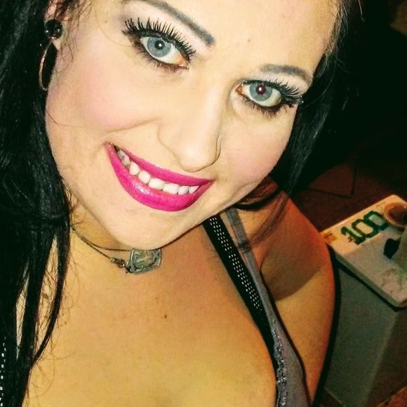 Meet your Posher, Mandi - Picture 1 of 1